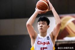 开云体育-掘金碾压青岛队，高诗岩统治全场