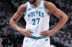 开云体育中国-猛龙鏖战中国男篮，戈贝尔惊艳世界