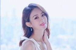 开云体育入口-跨越神话与石油的防线，库尔图瓦在东西方焦点战中重塑门将史诗