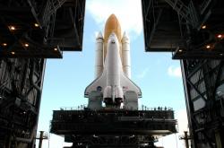 开云体育APP下载-赛道与球场的跨界共鸣，F1争冠夜中杰伦·格林的巨星闪耀