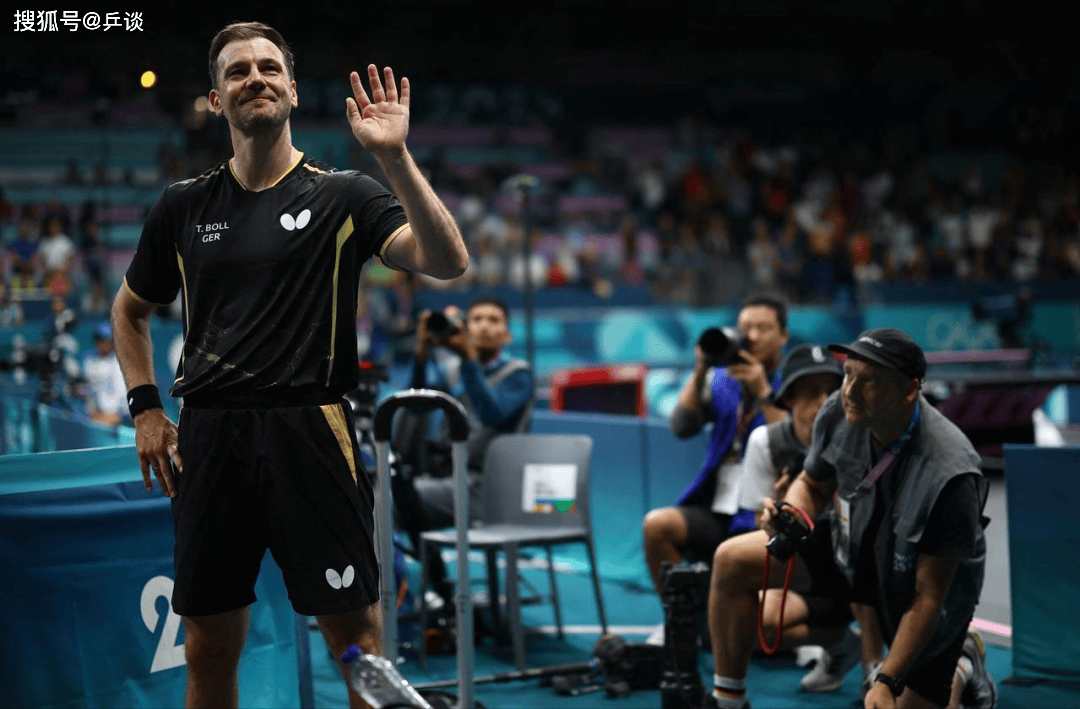 英国乒乓球队横扫法国乒乓球队，波尔爆发神勇的简单介绍