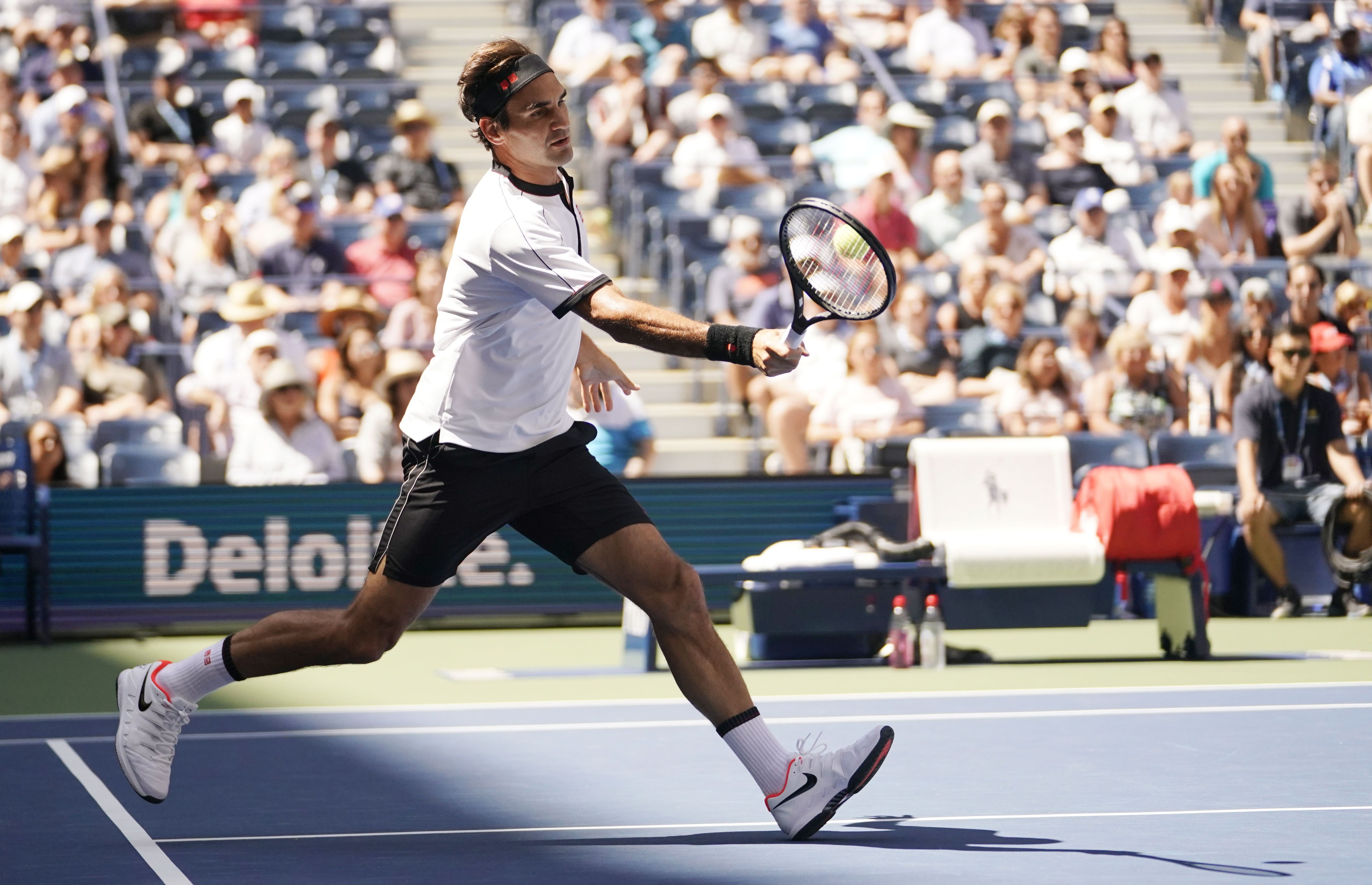 德国网球队绝地反击欧洲网球队，费德勒惊艳世界的简单介绍