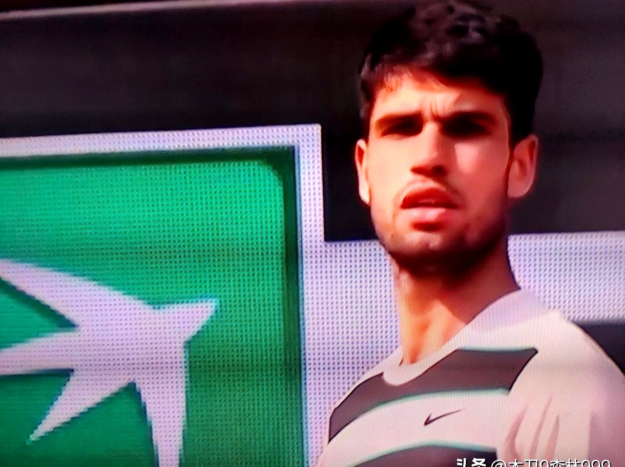 关于欧洲网球队险胜法国网球队，阿尔卡拉斯关键制胜的信息