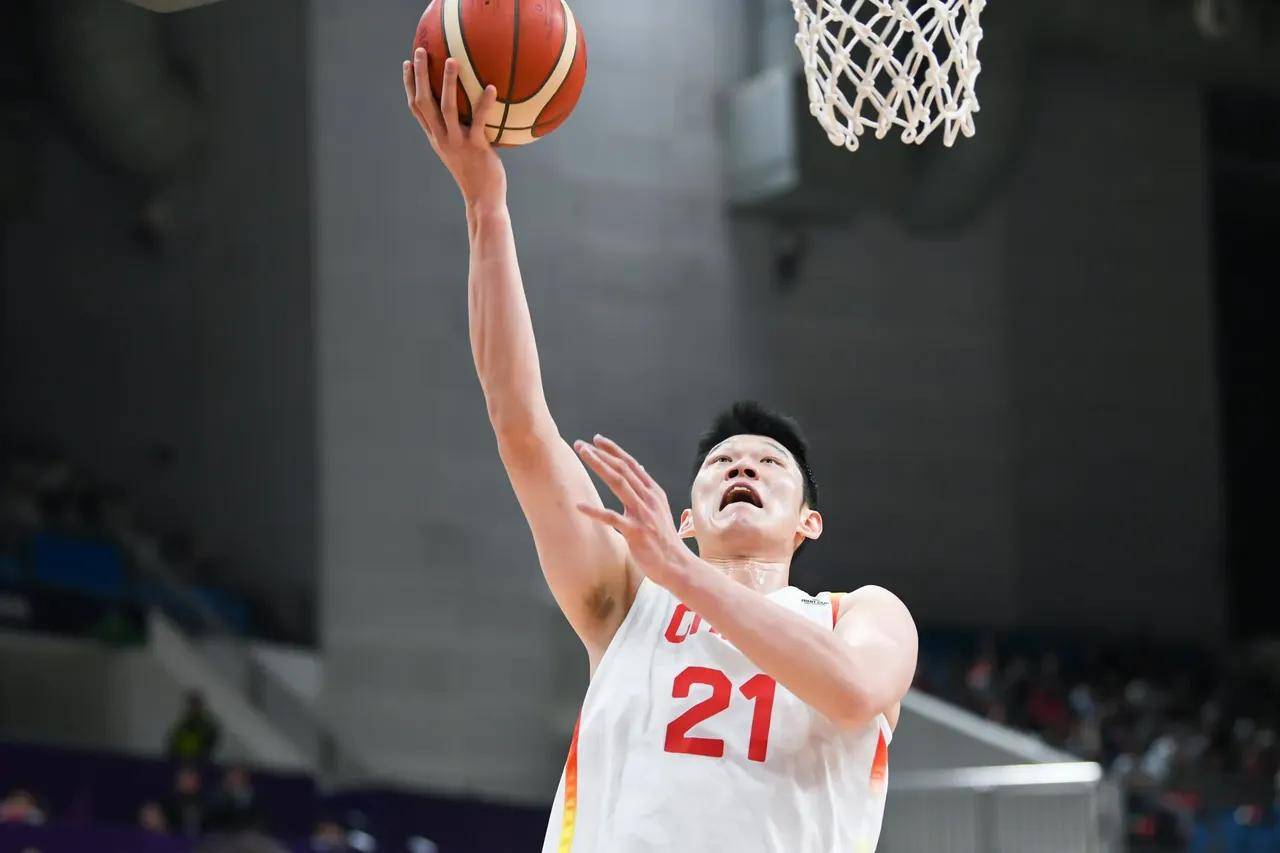 雷霆险胜上海队，胡金秋状态火热的简单介绍