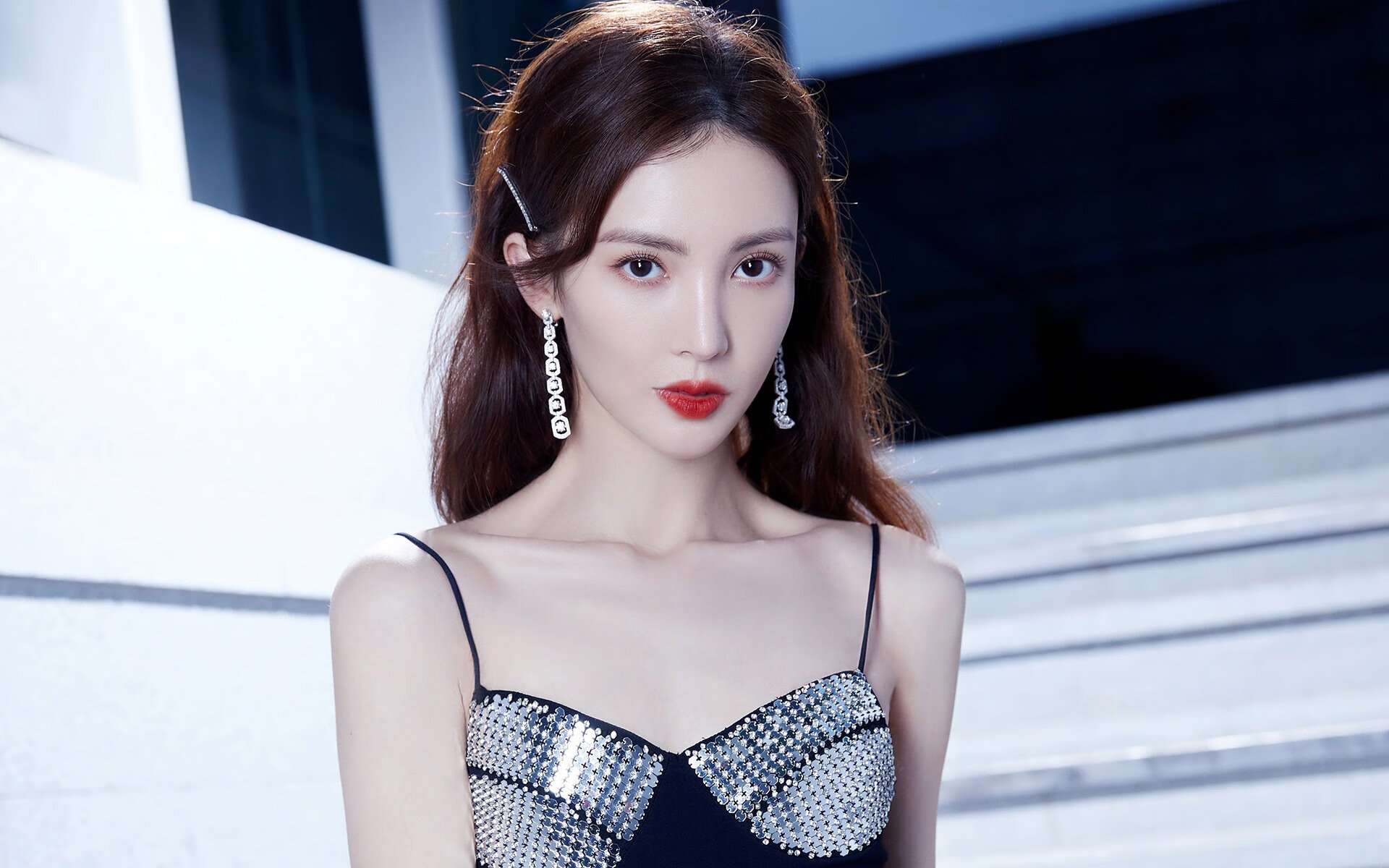 篮球教练的英超奇想,当马刺战术板偷走辽宁铁骑,欧文在绿茵场接管比赛