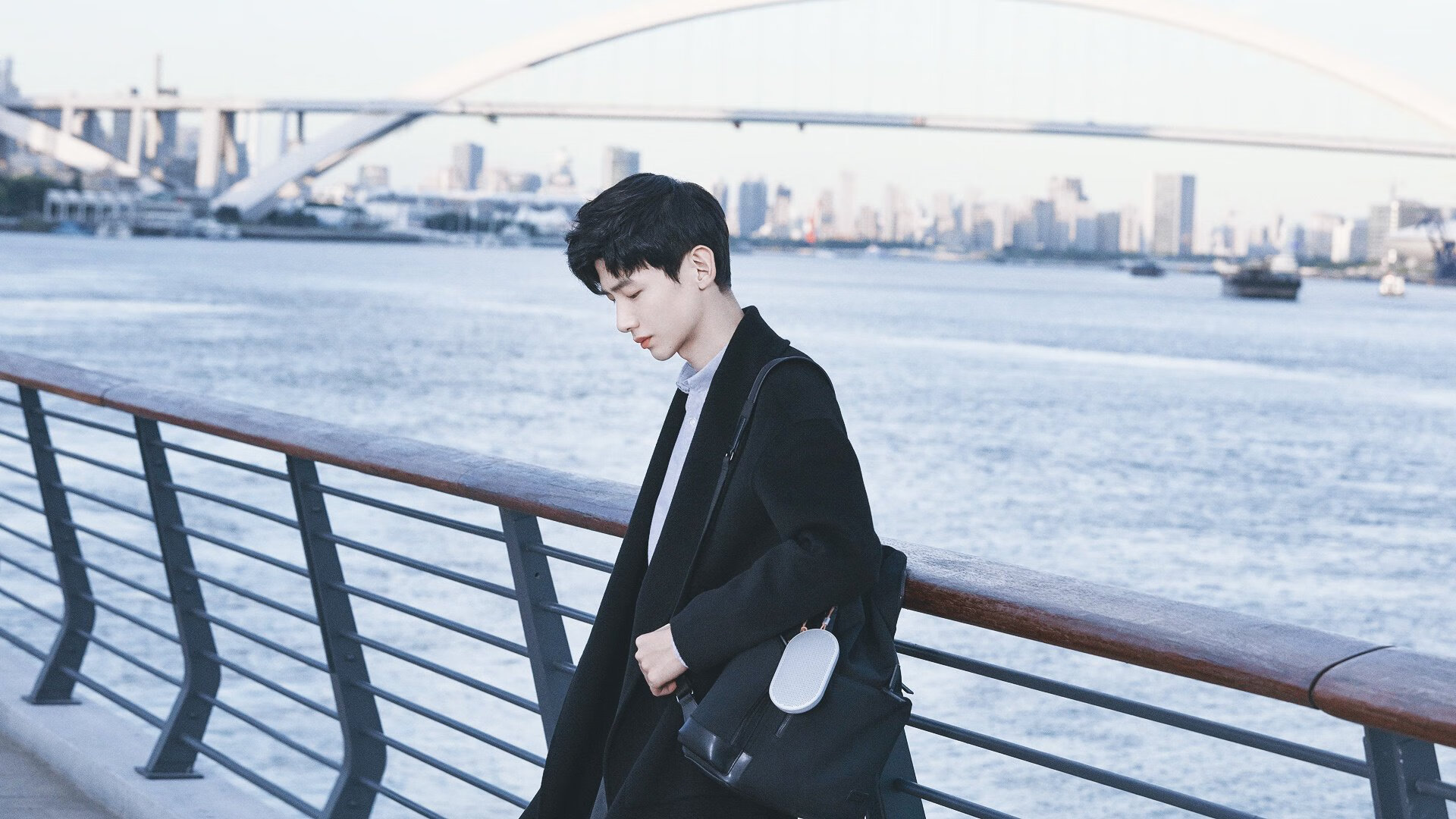 镜像对决,虚拟绿茵与现实星光间的马丁内利