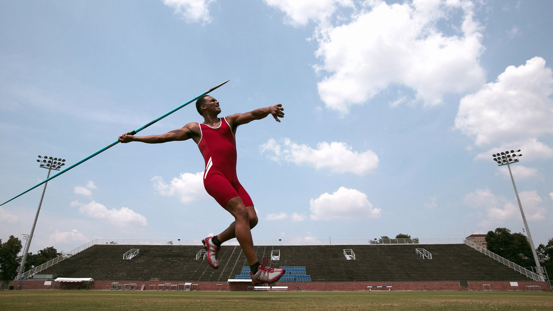 双城时钟指向废墟，拉梅洛的不可解之夜